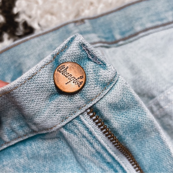 Light Wash Vintage Wrangler Jeans - Picture 5 of 8